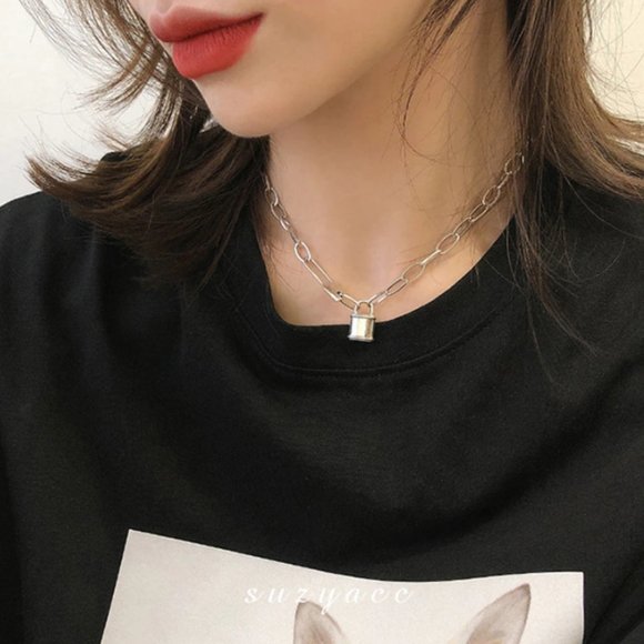 NEW Silver Vintage Lock Pendant Necklaces - Picture 3 of 4